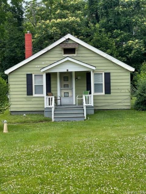 10 Dolfinger Pl, Fishkill, NY 12524