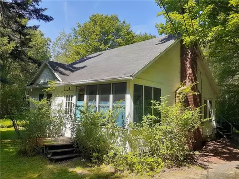 371 White Roe Lake Rd, Rockland, NY 12758
