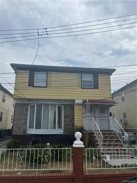 14723 227th St, Springfield Gardens, NY 11413