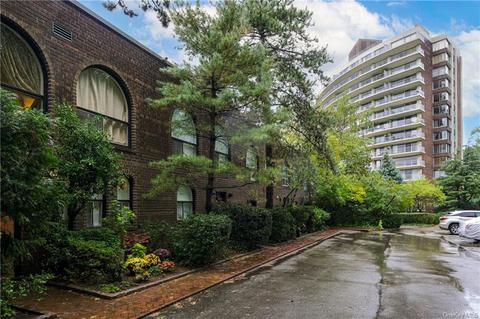 4431 Douglas Ave #TH-6, Bronx, NY 10471