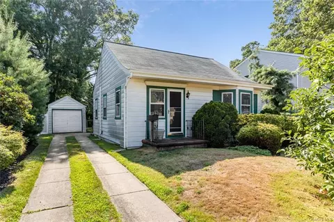 176 Gordon Rd, Valley Stream, NY 11581 photo 1