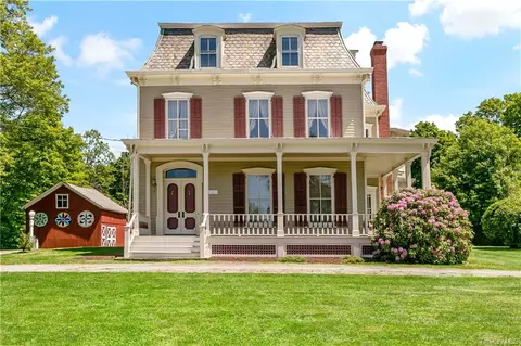 114 Pinesbridge Rd, New Castle, NY 10562