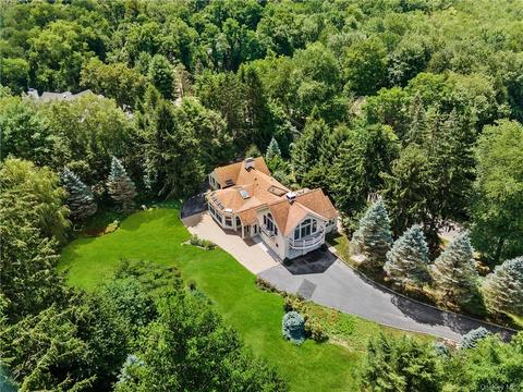 2 Spruce Hill Rd, North Castle, NY 10504