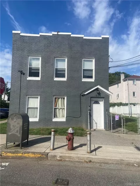 1225 Hollywood Ave, New York, NY 10461