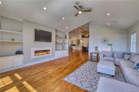 2 Dara Ct, Monroe, NY 10950 photo 1