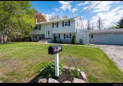 125 Pemberton Rd, Out Of Area Town, CT 06226 photo 1
