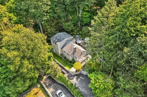 16 Indian Hill Rd, Mahopac, NY 10541