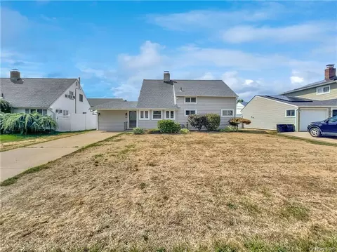 89 Prentice Rd, Levittown, NY 11756 photo 1