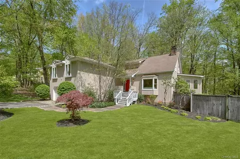 23 Breckenridge Rd, New Castle, NY 10514