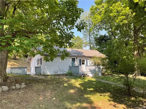 8 Skyline Trl, Cornwall, NY 12577 photo 1