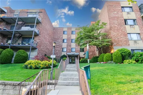 119 Dehaven Dr #241, Yonkers, NY 10703