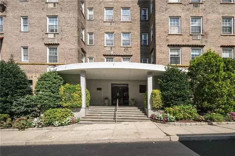 16 N Chatsworth Ave #706, Larchmont, NY 10538