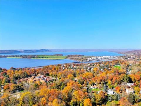 137 Cedar Ln, Ossining, NY 10562