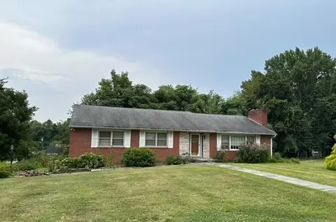 14 Willow Pkwy, New Windsor, NY 12553