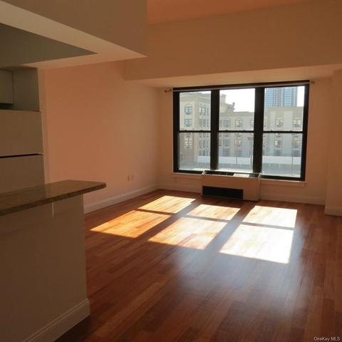 100 New Roc City Pl #410, New Rochelle, NY 10801