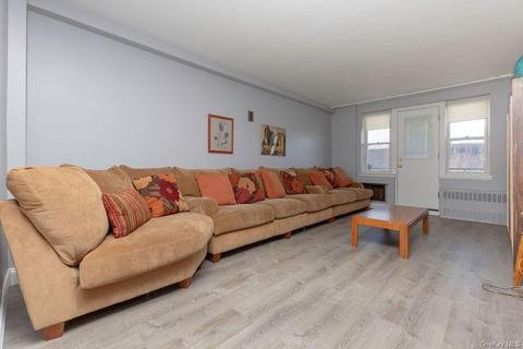 709 Warburton Ave #6C, Yonkers, NY 10701