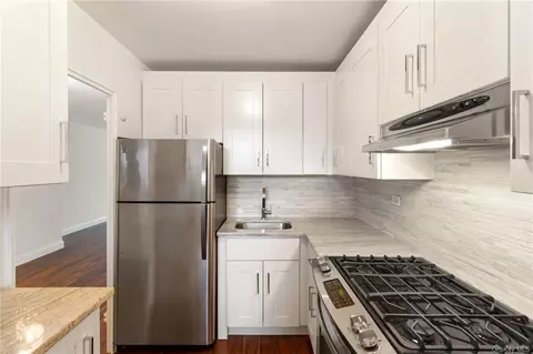 5700 Arlington Ave #2K, Bronx, NY 10471