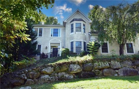 7 Cedar Dr, Tuxedo, NY 10987
