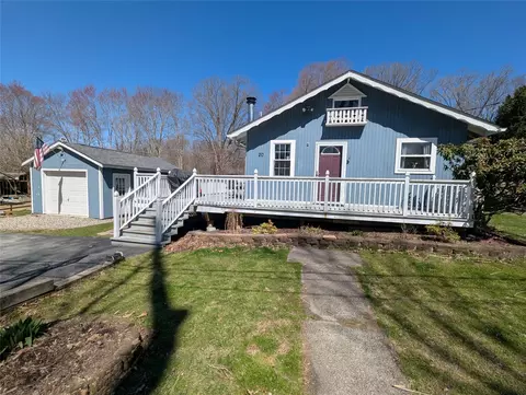 20 Farmingdale Ln, Wallkill, NY 12721