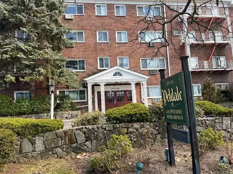 828 Pelhamdale Ave #3O, New Rochelle, NY 10801