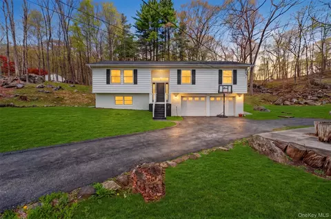 58 Englewood Ter, Mahopac, NY 10541