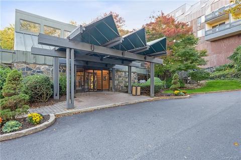 2 Fountain Ln #1T, Greenburgh, NY 10583
