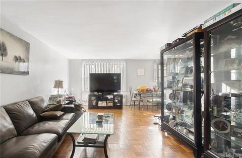 4 Sadore Ln #2Y, Yonkers, NY 10710