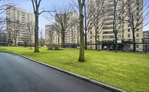 8 Fordham Hill Oval #12C, New York, NY 10468