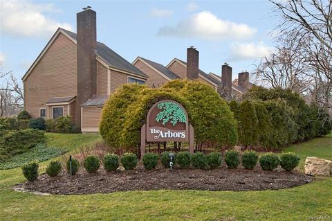 83 Greenway Close, Rye, NY 10573