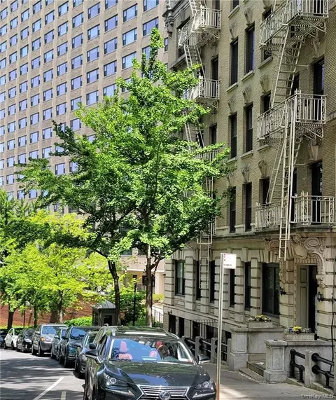 552 Riverside Dr #2J, New York, NY 10027