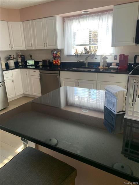 1 Edelweiss Dr, Woodridge, NY 12789