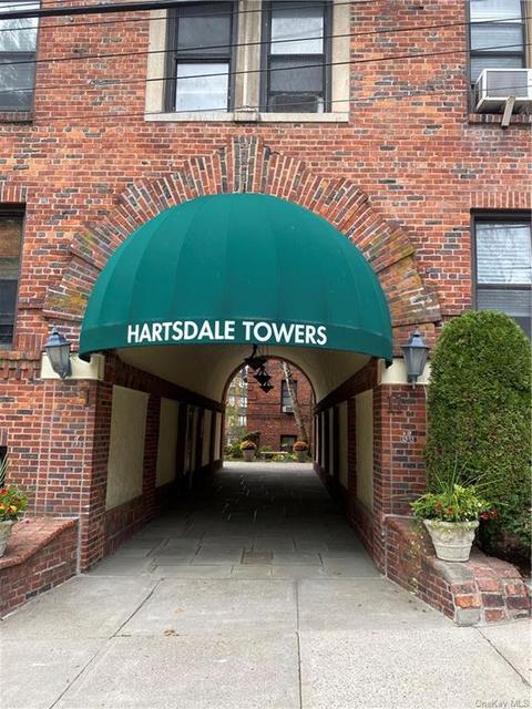 1 Columbia Ave #B10, Greenburgh, NY 10530