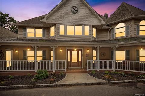 5 Timp Brook Rd, Stony Point, NY 10980
