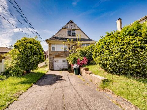 150-54 9th Ave, Whitestone, NY 11357