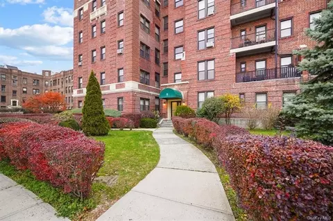 5 Circuit Rd #A63, New Rochelle, NY 10805