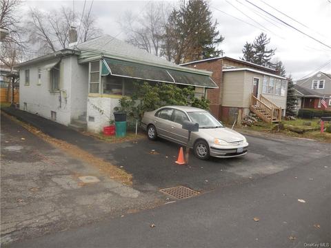 37 Meriline Ave, New Windsor, NY 12553