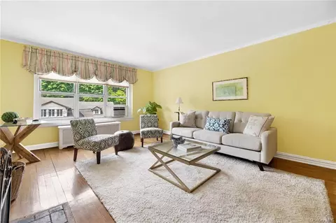 250 Bronxville Rd #2A, Yonkers, NY 10708