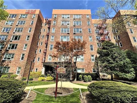 100 Dehaven Dr #305, Yonkers, NY 10703