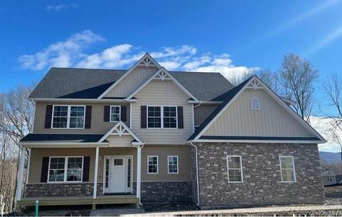 79 Joyce Way, New Windsor, NY 12553