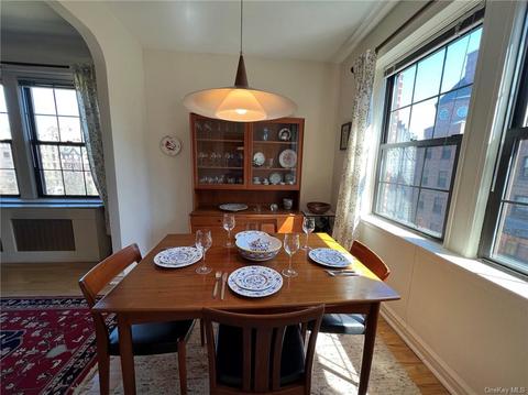 196 Garth Rd #6F, Scarsdale, NY 10583