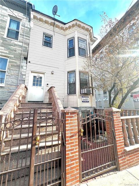 1300 Clay Ave, Bronx, NY 10456