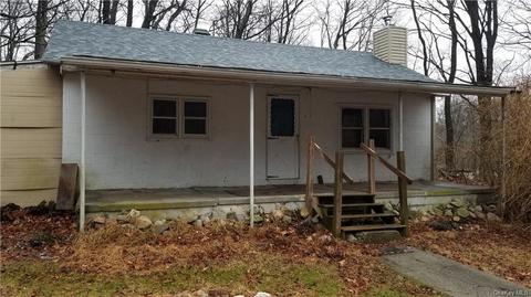 973 Oregon Trl, Shawangunk, NY 12566