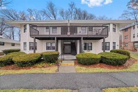 33 Warwick Pl #C, Yorktown, NY 10598