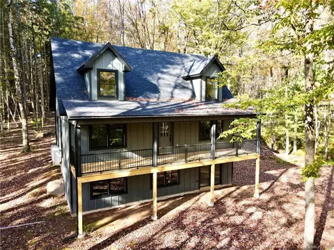 51 Oxford Dr, Bethel, NY 12720