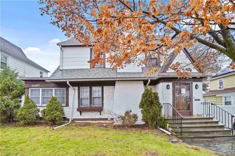 29 Lincoln Ave, White Plains, NY 10606