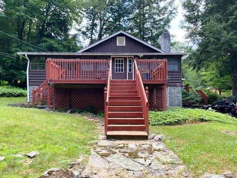 33 Iroquois Trl, Monticello, NY 12701