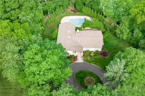 5 Sheilah Ct, Ramapo, NY 10901