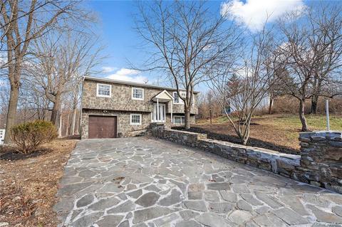 44 Crane Rd, Wallkill, NY 10941