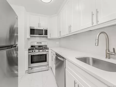 2500 Johnson Ave #19A, Bronx, NY 10463