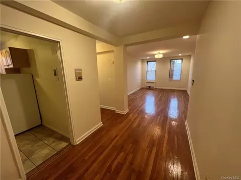2102 Holland Ave #3C, New York, NY 10462